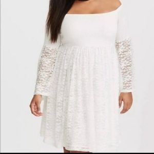 White lace off the shoulder torrid dress Size 1X